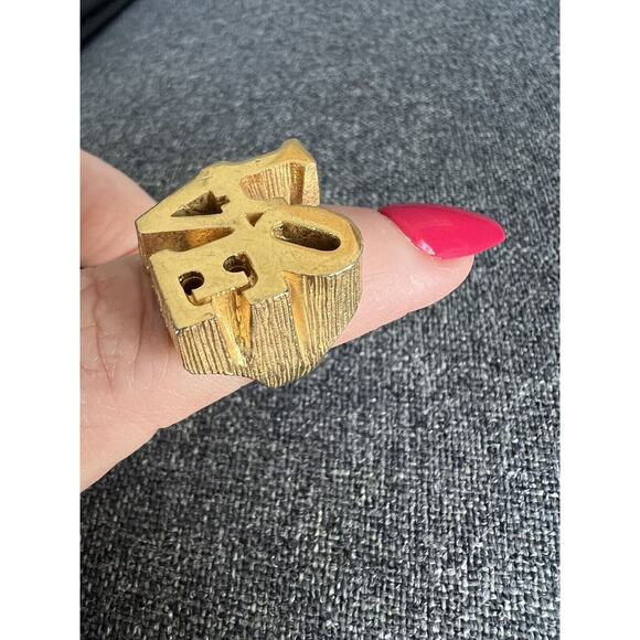 1969 The LOVE Chunky Ring Iconic Pop Art Jewelry Size 6 - Picture 10 of 11